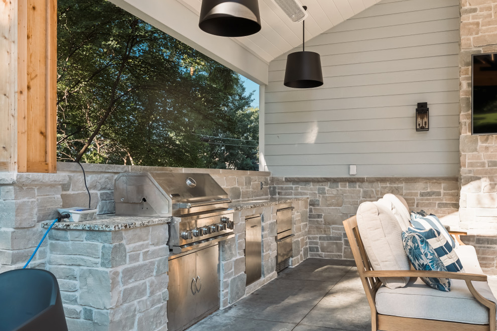 Outdoor Kitchen
