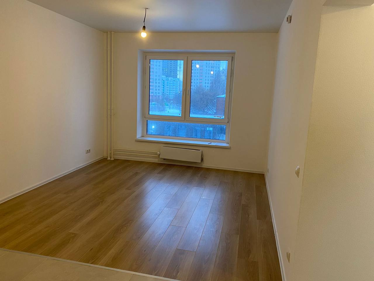 Вариант отделки от застройщика (гостиная)