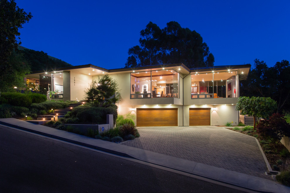 Photo of a modern house exterior in San Luis Obispo.
