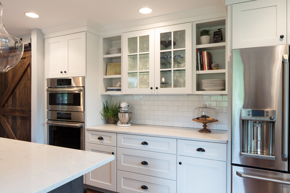 Shaker Cabinets with a 3" Rail in White and Gray (Daniels ...