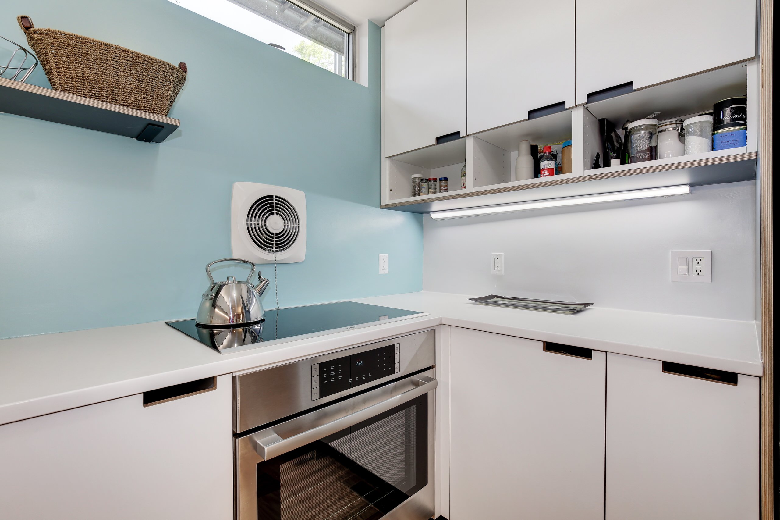 322 n st sw kitchen_017.jpg