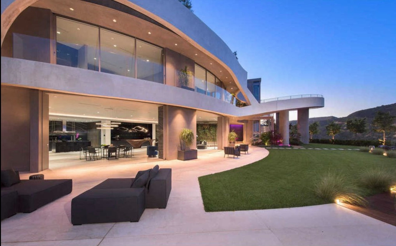 Brentwood Contemporary