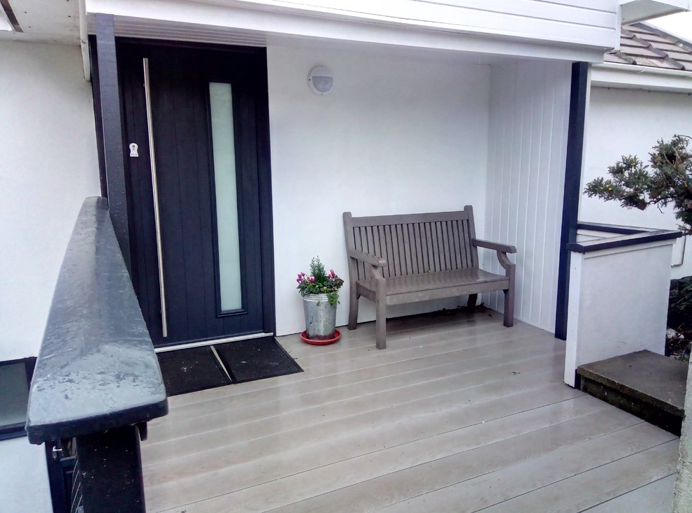 Photo of a contemporary entrance in Cornwall.