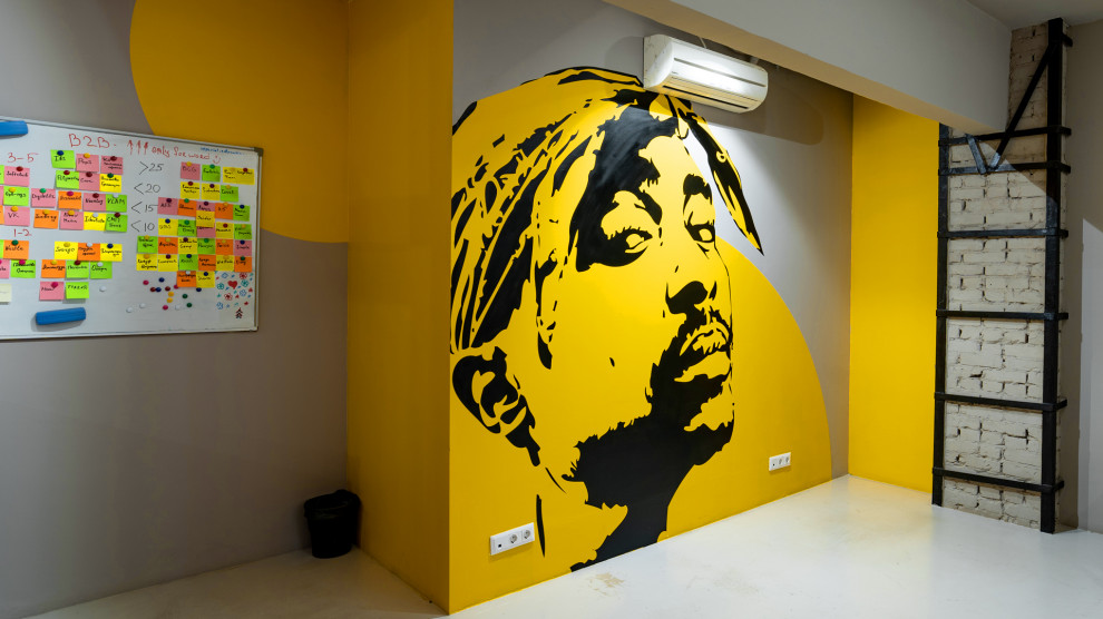 Роспись холстов и стен в частной студии "Catery"