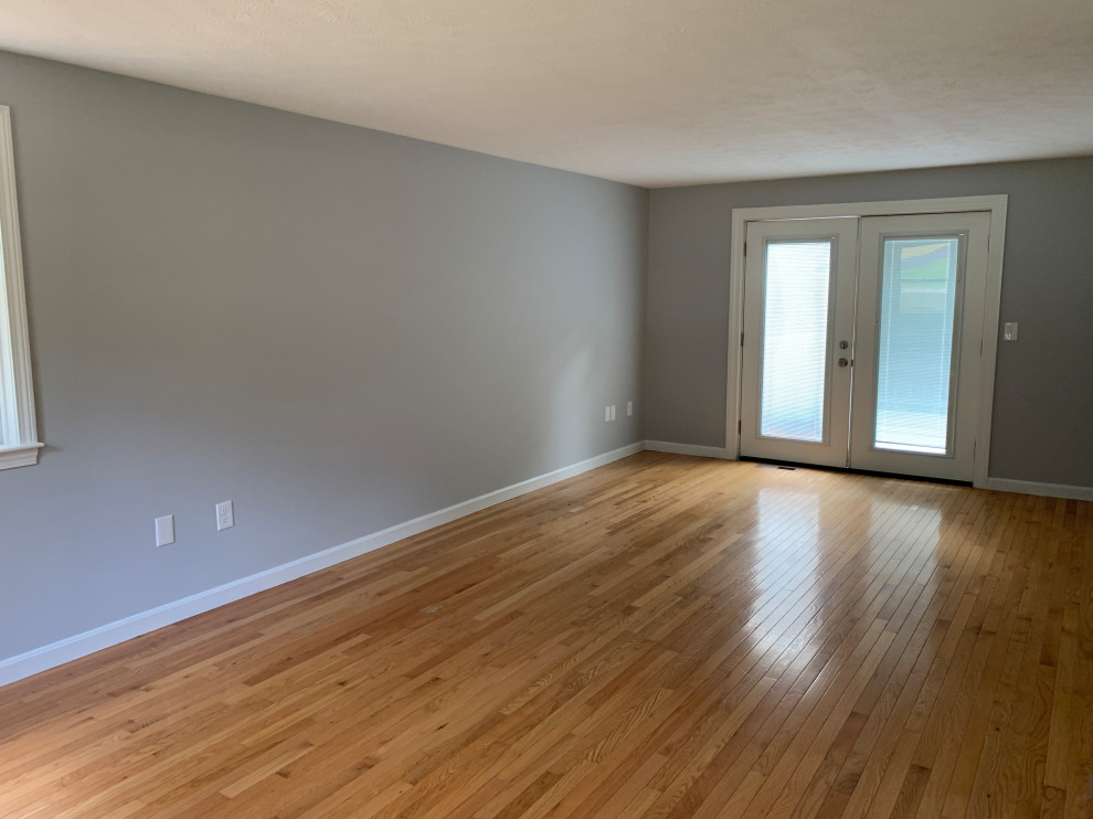 Home design - transitional home design idea in Boston