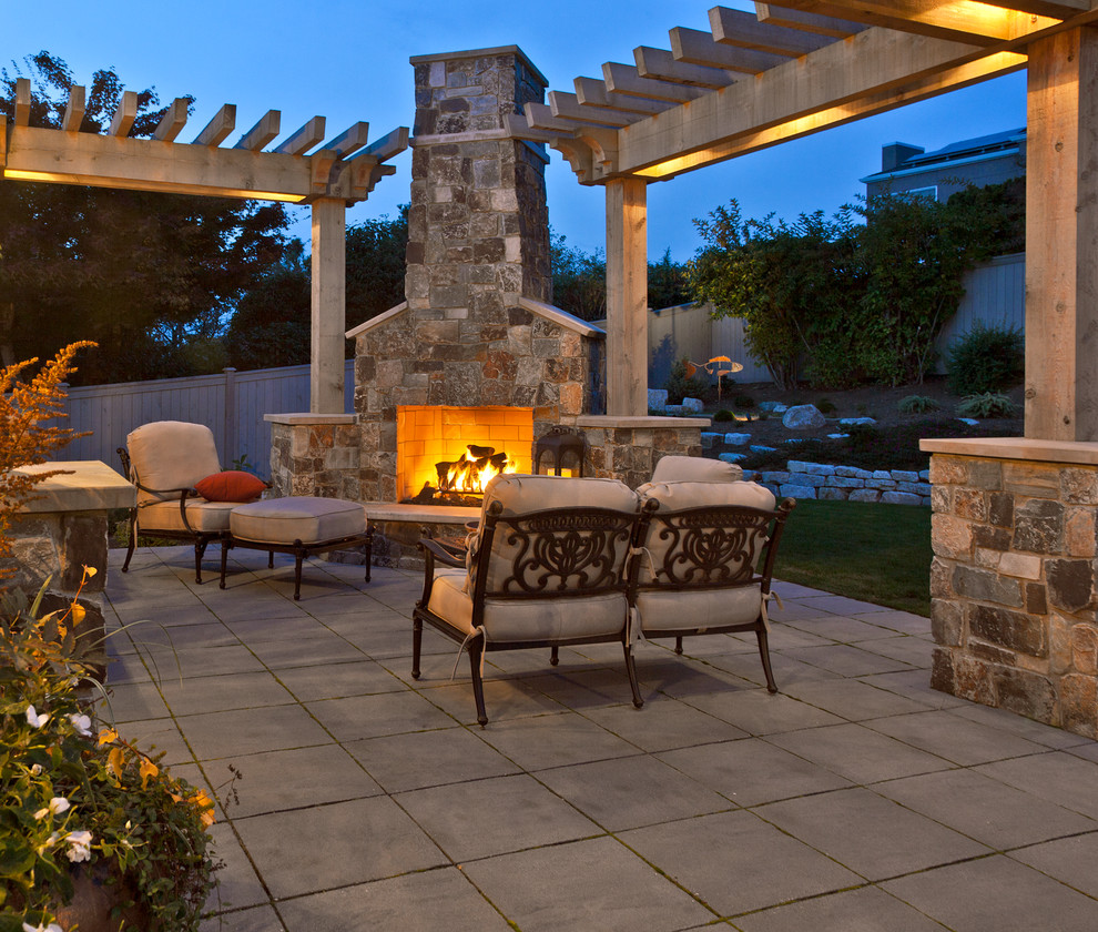 Transitional patio in Seattle.
