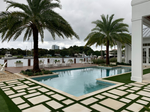 New private residence in Palm Beach Gardens contemporary-pools-and-hot-tubs