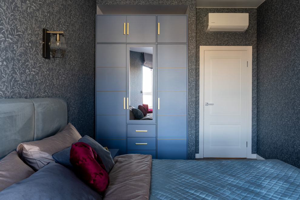 Кухня-гостиная, облегченная, светлая в основном объеме и с акцентным светом, в с