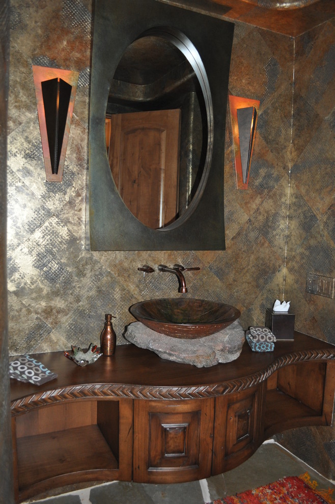 Example of a transitional home design design in Orange County