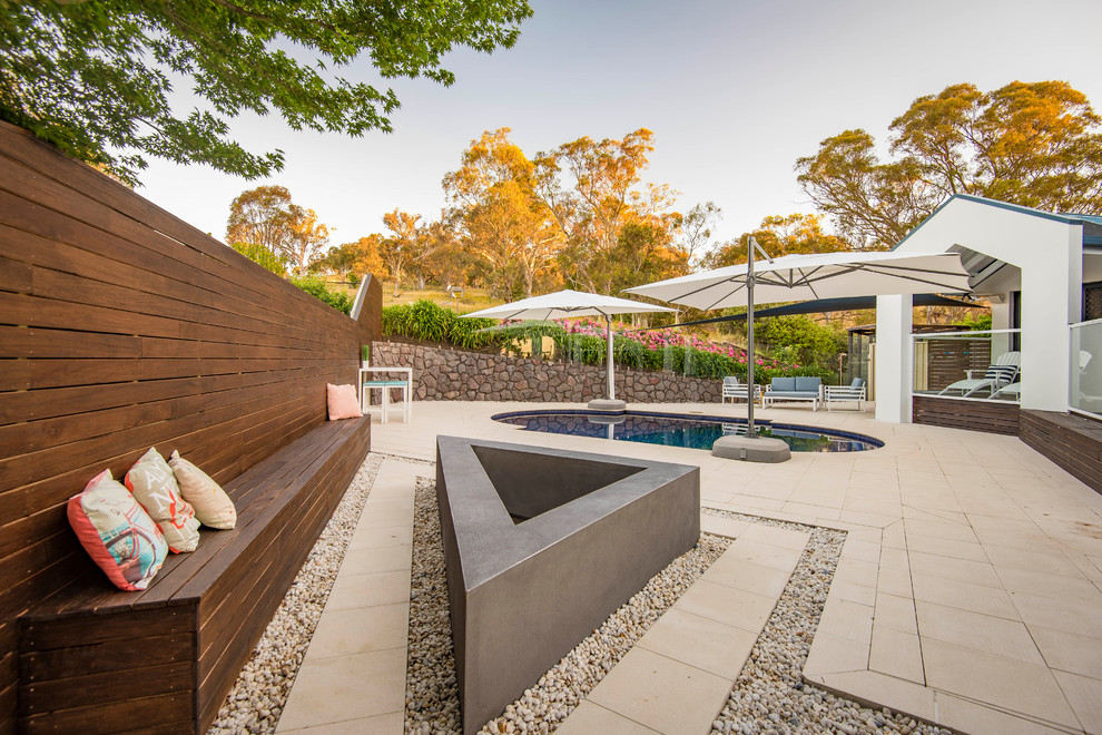 Outdoor Oasis Contemporary Pool Canberra Queanbeyan by