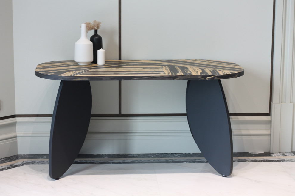 Стол обеденный