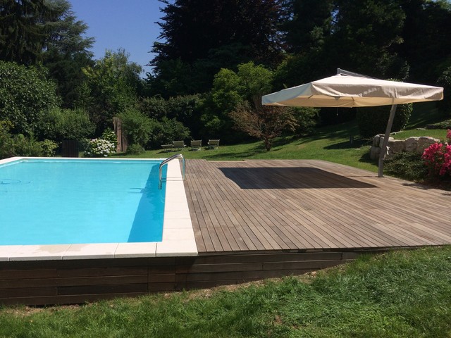 PROGETTO ZONA RELAX CON PIATTAFORMA IN LEGNO IPE contemporary-pools-and-hot-tubs