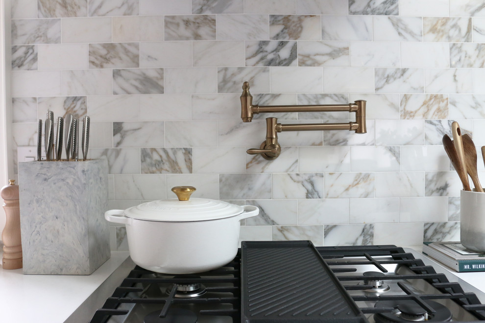 Home design - transitional home design idea in Toronto