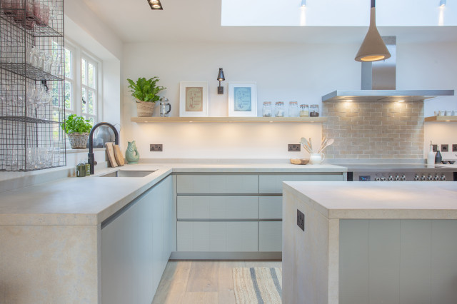COTSWOLDS modern-kitchen