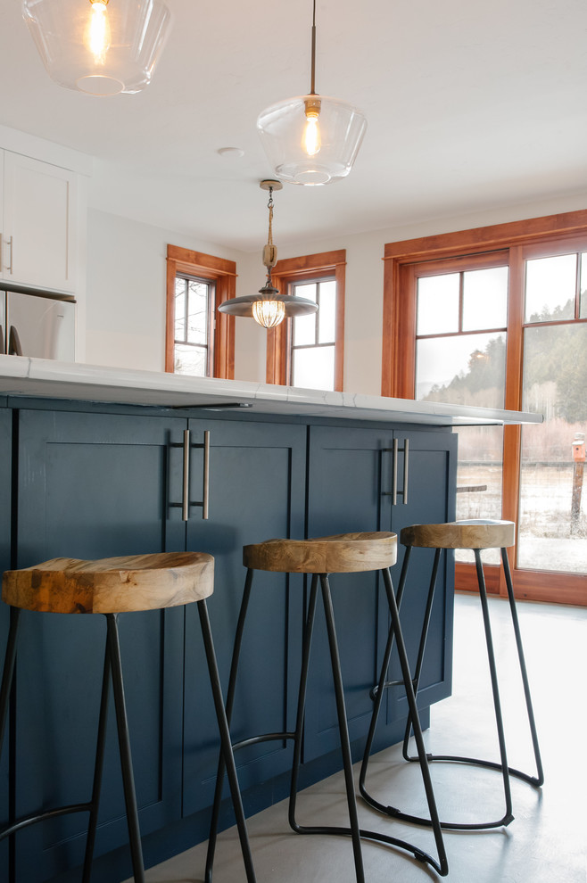 Home design - transitional home design idea
