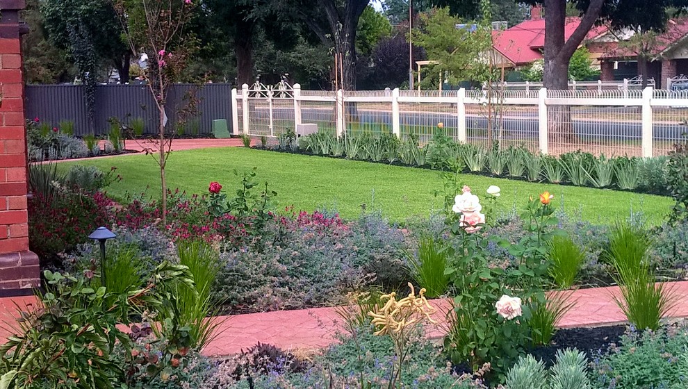 This is an example of a mid-sized traditional garden.