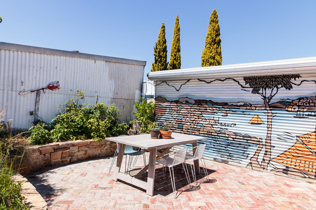 Northcote Workers Cottage eclectic-landscape