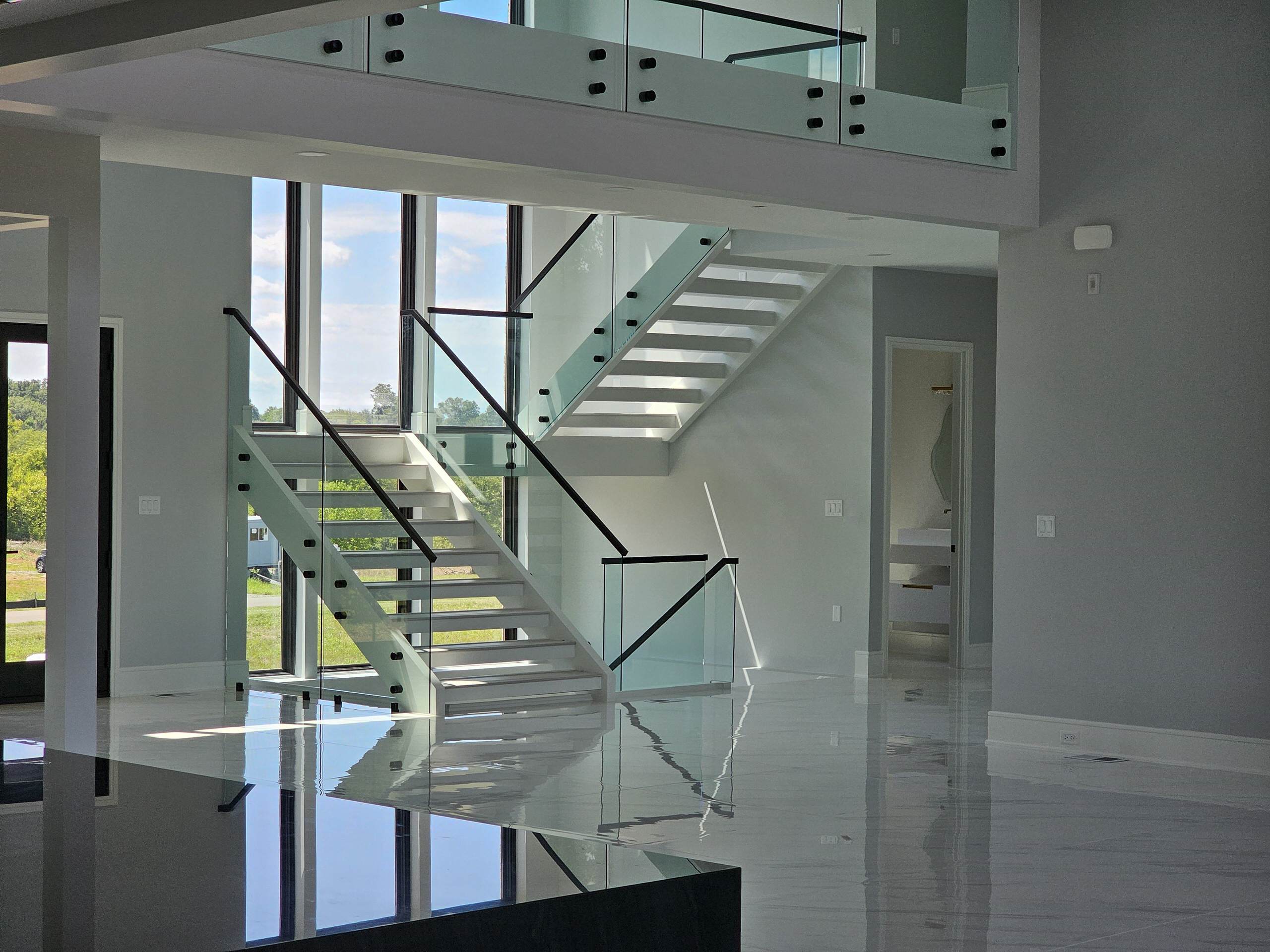 125_Modern Open Rise Stair with Glass Balustrade, Aldie, VA 20105