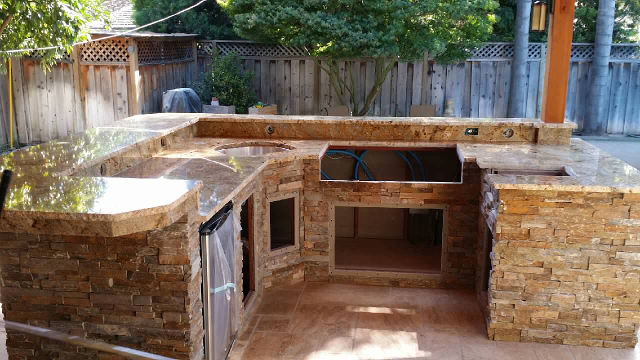 Outdoor Kitchens