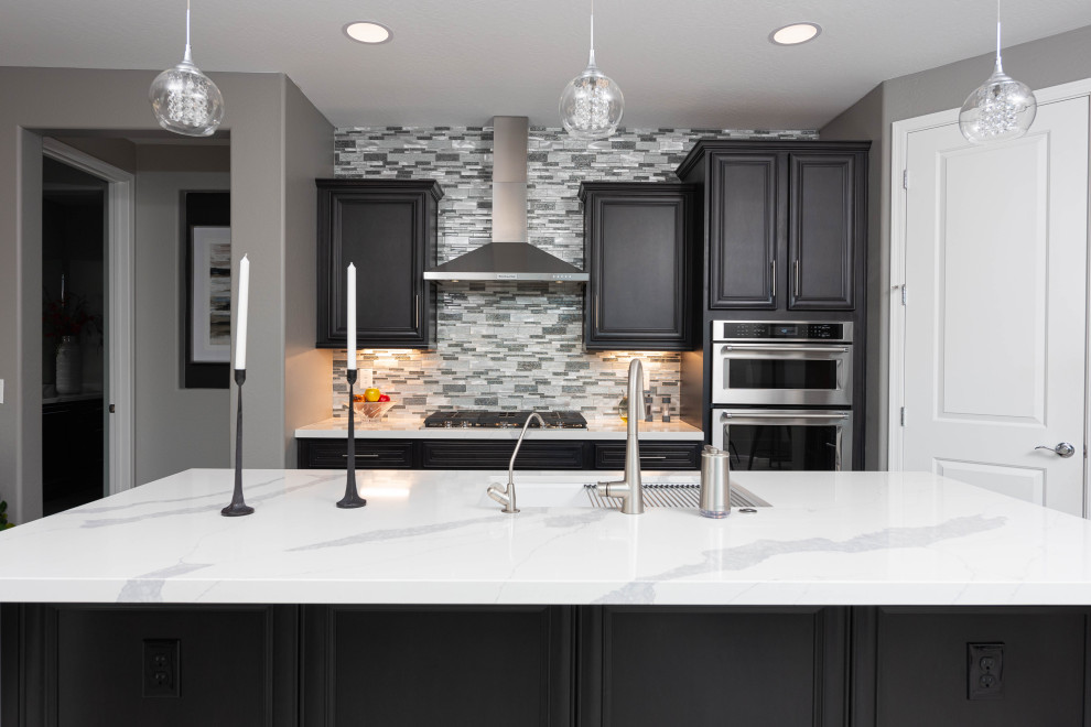 Kitchen - kitchen idea in Phoenix