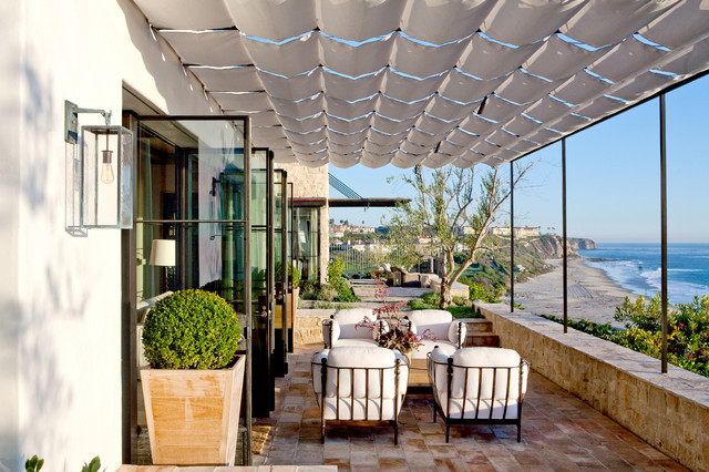Contemporary Coastal costero-patio