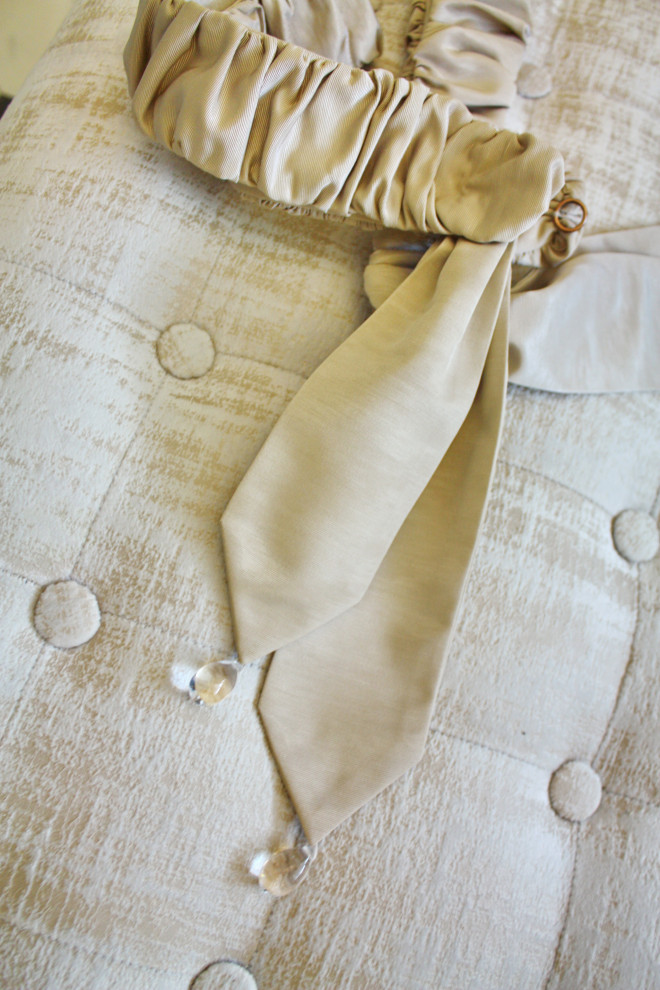 Спальни из розовой мечты: оформление кроватей; покрывала, валики, подушки