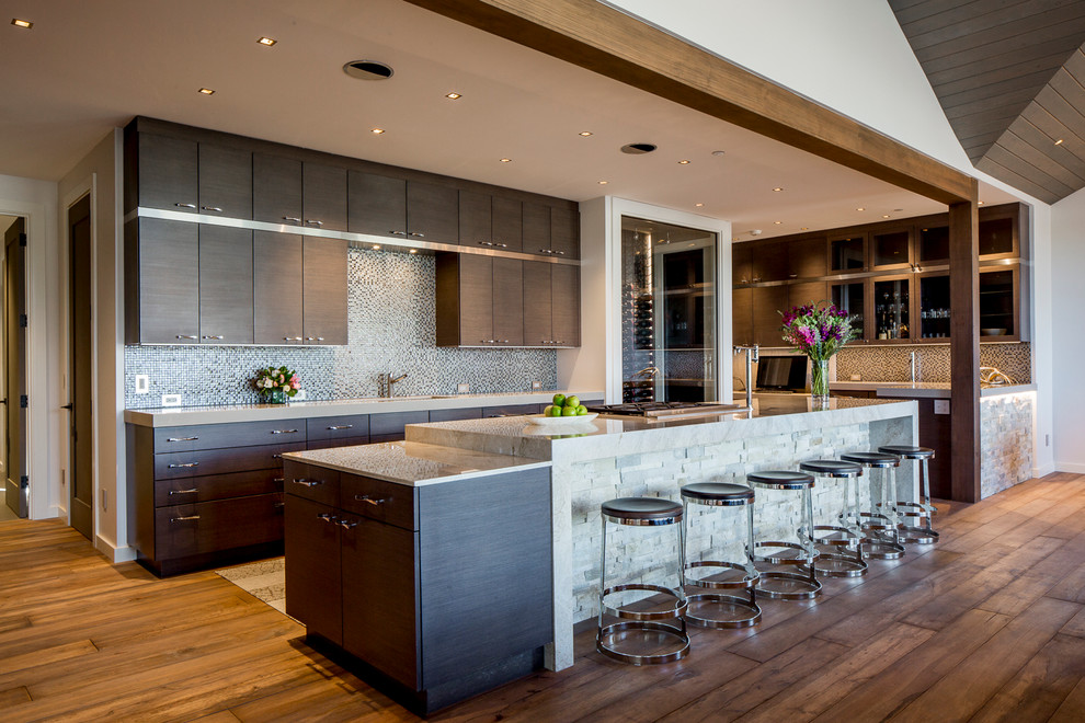 Kitchen - transitional kitchen idea in Jackson