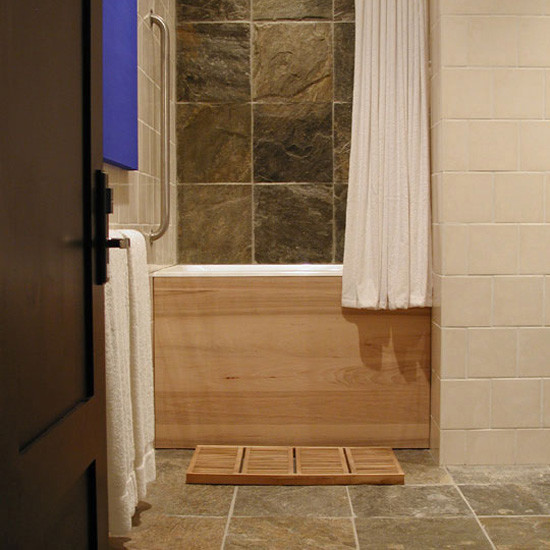 Design ideas for a modern bathroom in Indianapolis.