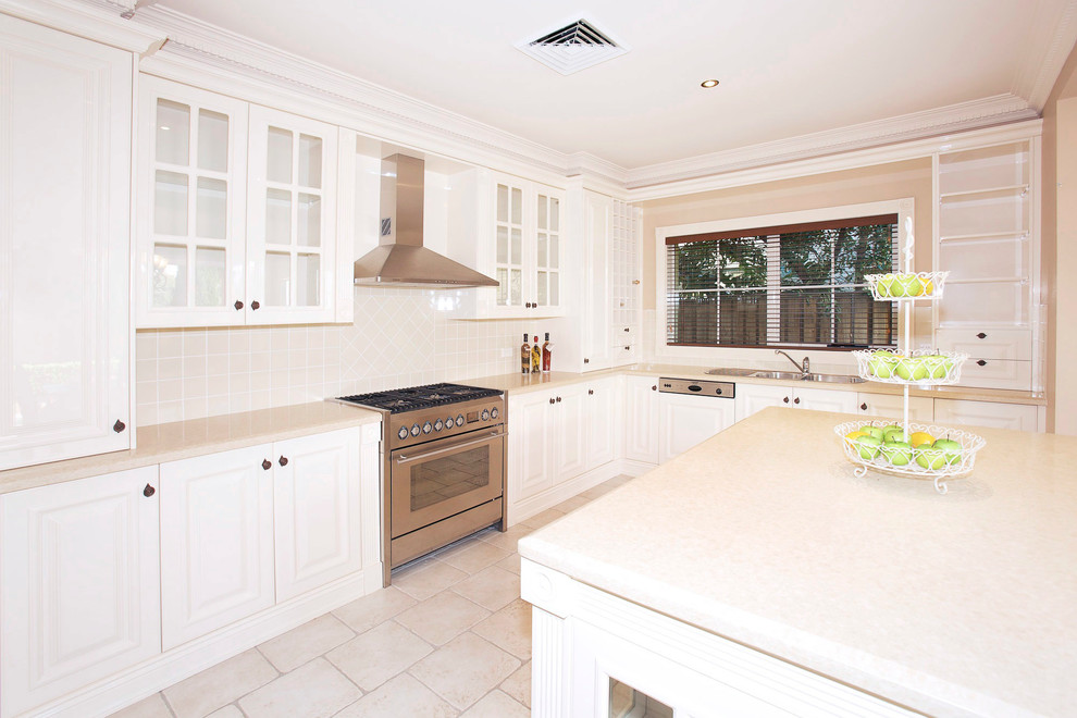 This is an example of a mediterranean kitchen in Sydney.