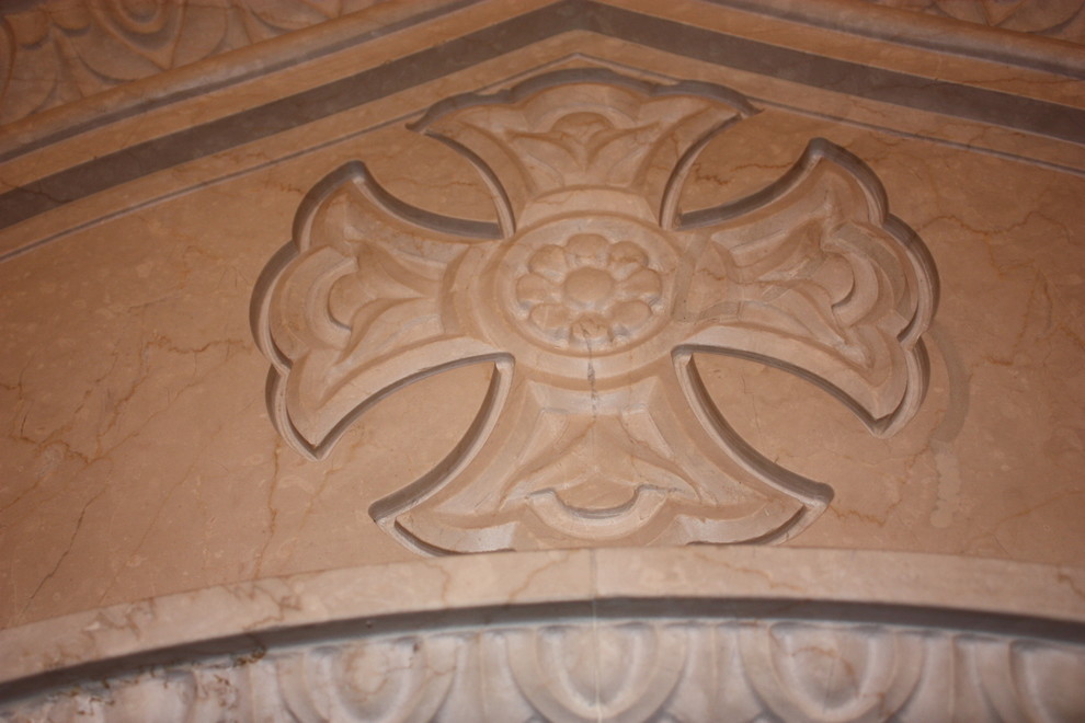 Иконостас в храме Пирогово.Московская область.