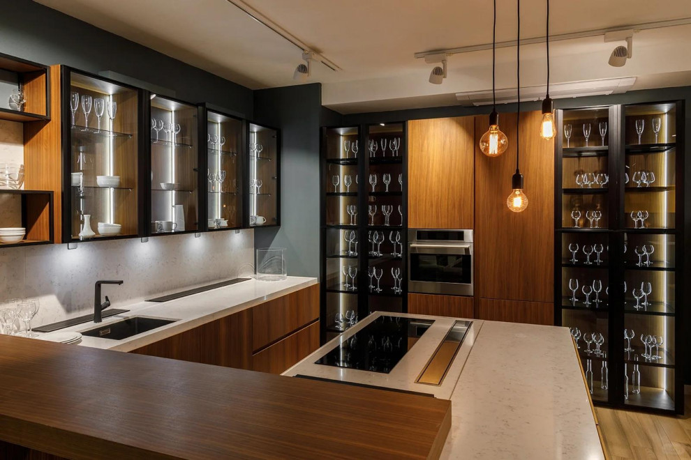 Kitchen - modern kitchen idea in Los Angeles