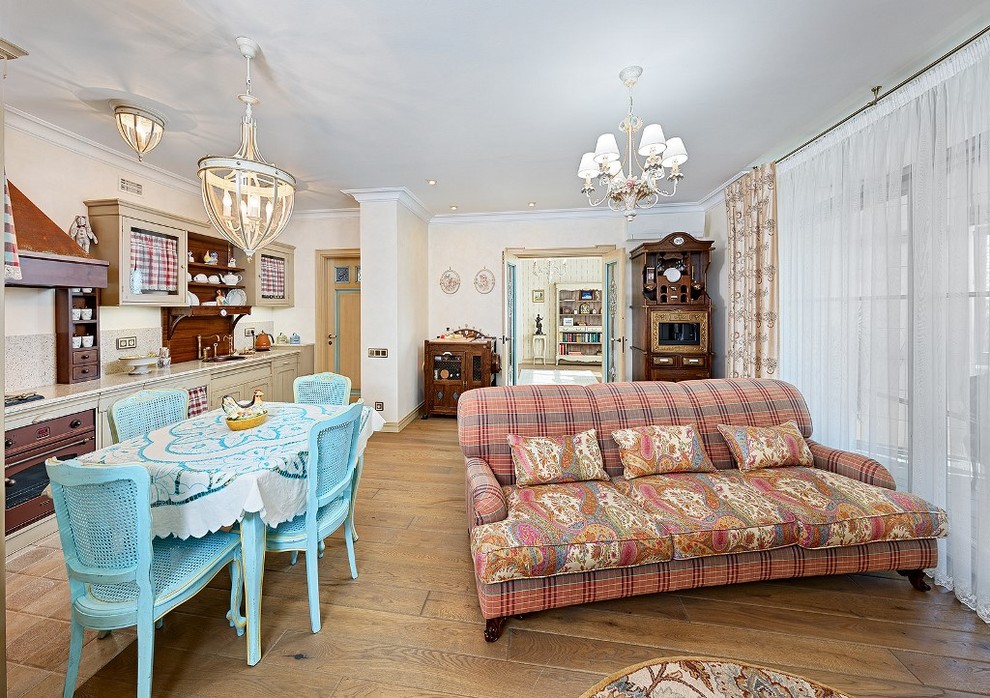 Антикварная история