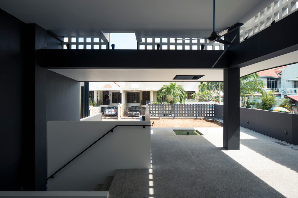 Contemporary verandah in Singapore.