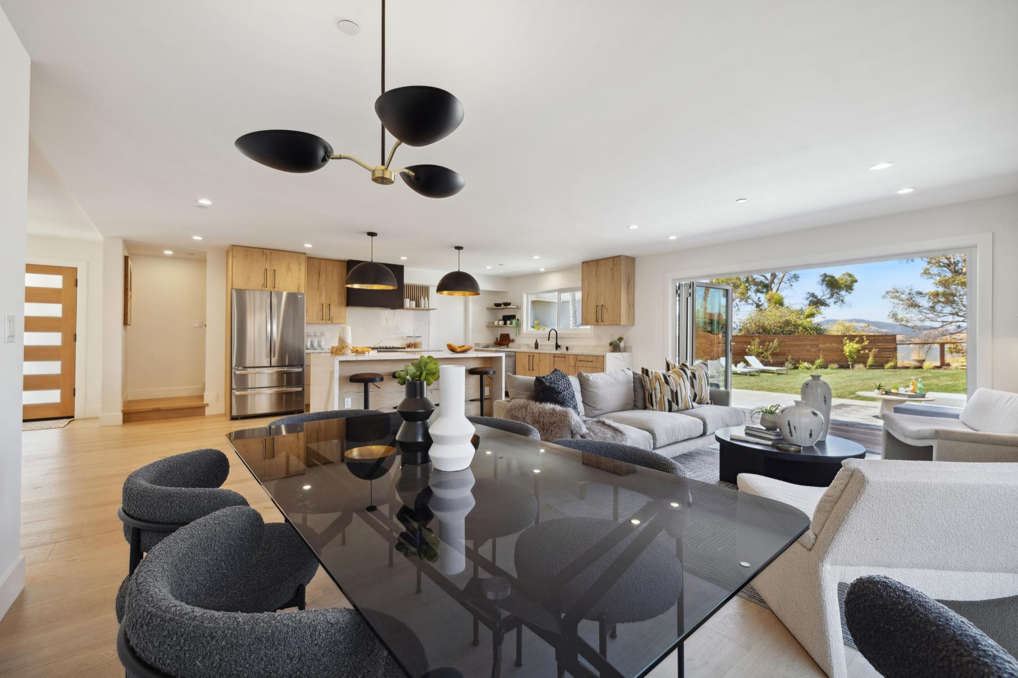 HOME STAGING