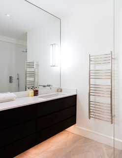 JIS Europe 'Ouse' Heated Towel Rails