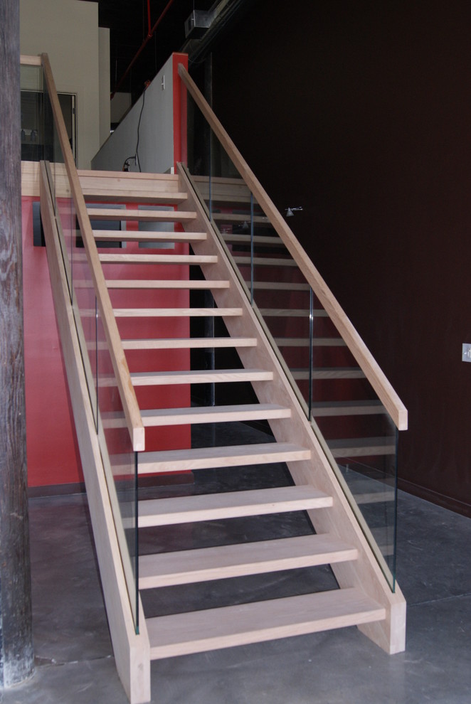 Staircase - modern staircase idea in Atlanta