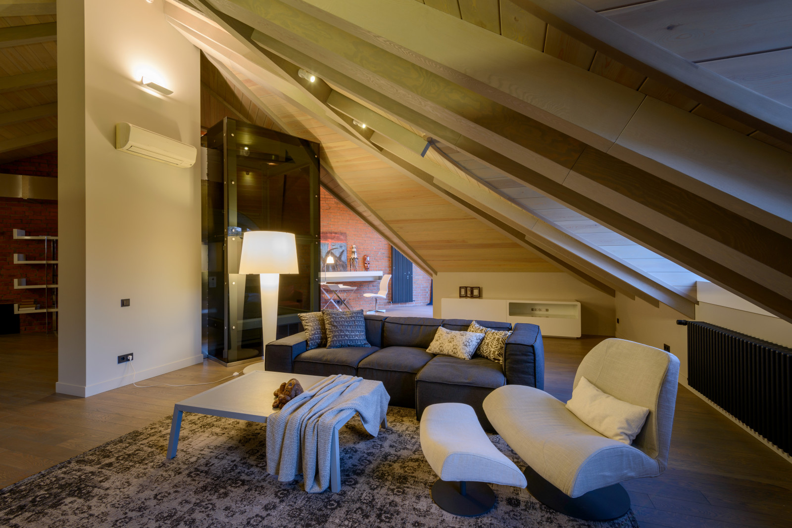 Оформление мансарды