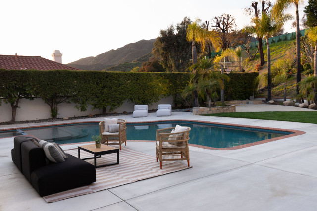 General Remodeling moderno-piscina