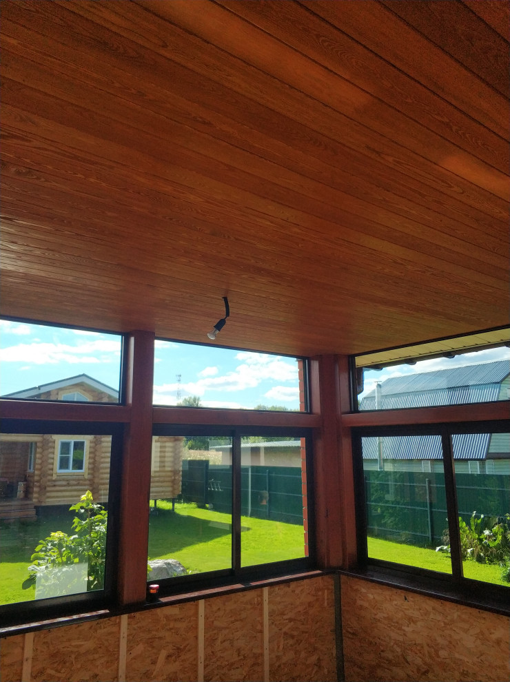 Потолок из лиственницы