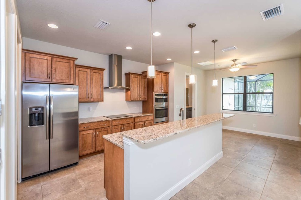 Transitional kitchen photo in Miami