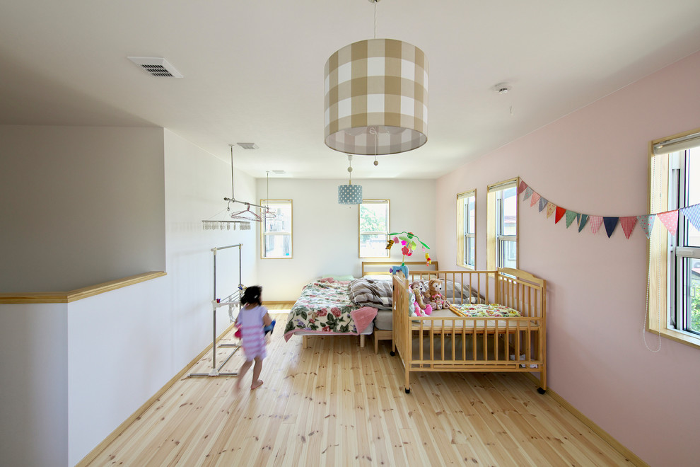 他の地域にあるモダンスタイルのおしゃれな子供部屋の写真
