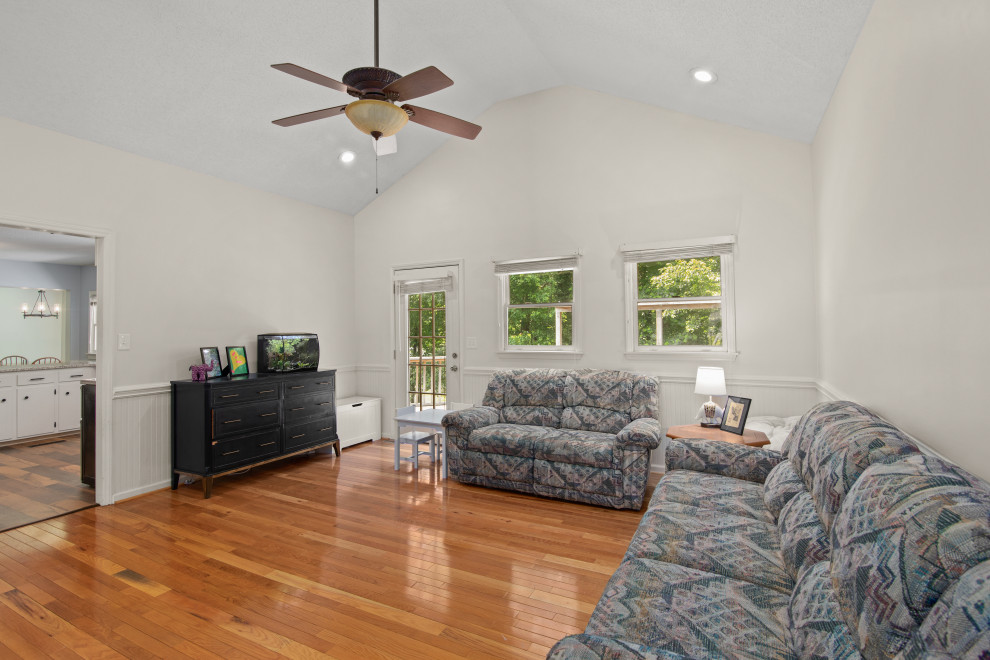 Family room - transitional family room idea