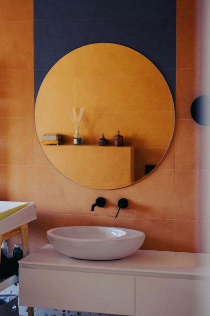 CASA ROMA contemporary-bathroom
