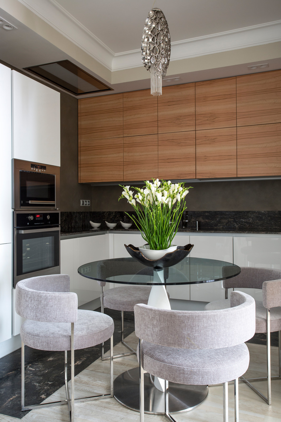 Античный минимализм - квартира на Арбате 85 м2