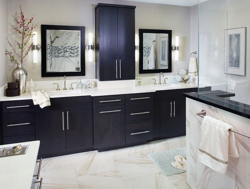 Inspiration for a transitional bathroom in Dallas.