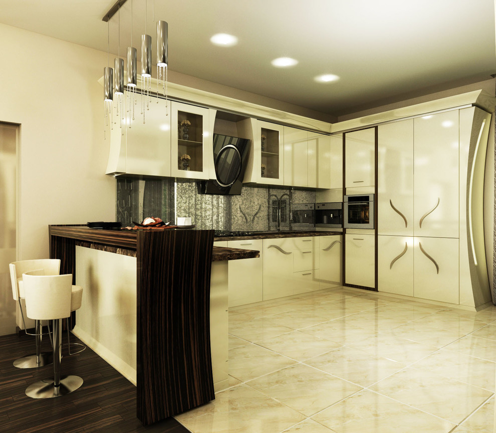 Жилой дом с бассейном 1400 кв.м.