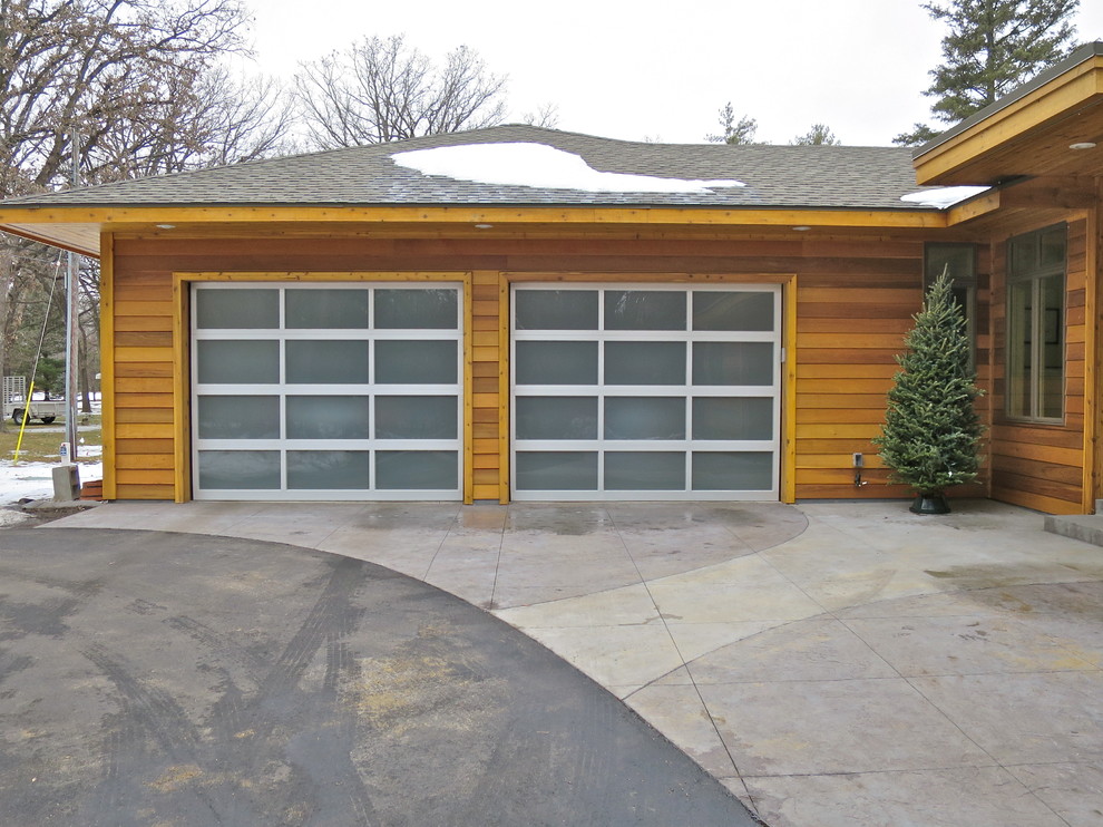 This is an example of a modern garage in Minneapolis.