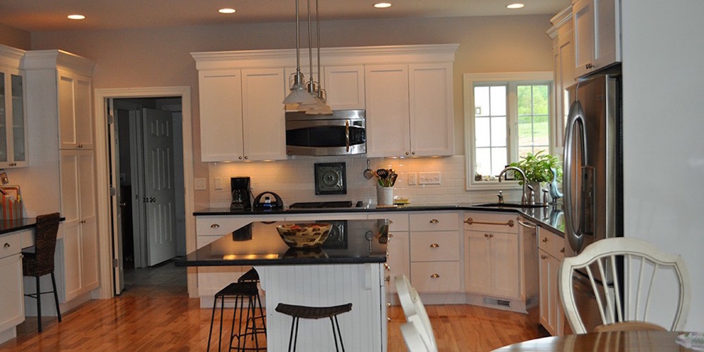 Inspiration for a transitional kitchen remodel in Cedar Rapids