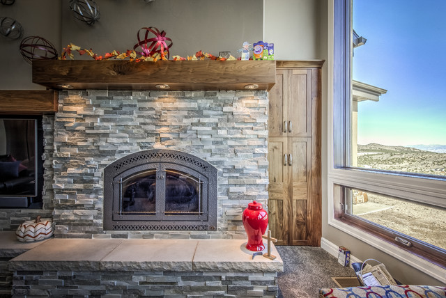 Elko Summit Rustic Modern rustik-vardagsrum