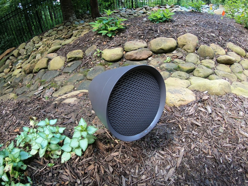 Outdoor Audio (Sonance SLS System & Garden Series)